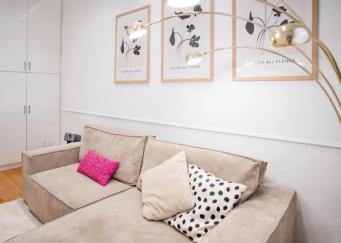 Design Micro-studio - 10 Minutes To Station Apartment